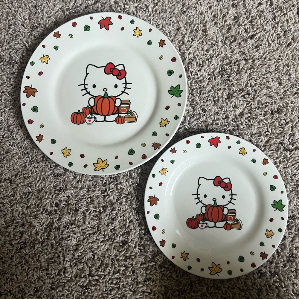 Hello Kitty Fall Plates Duo